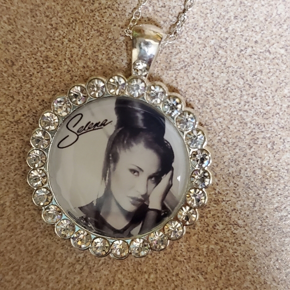 Jewelry Beautiful Selena Quintanilla Necklace Rhinestones Poshmark